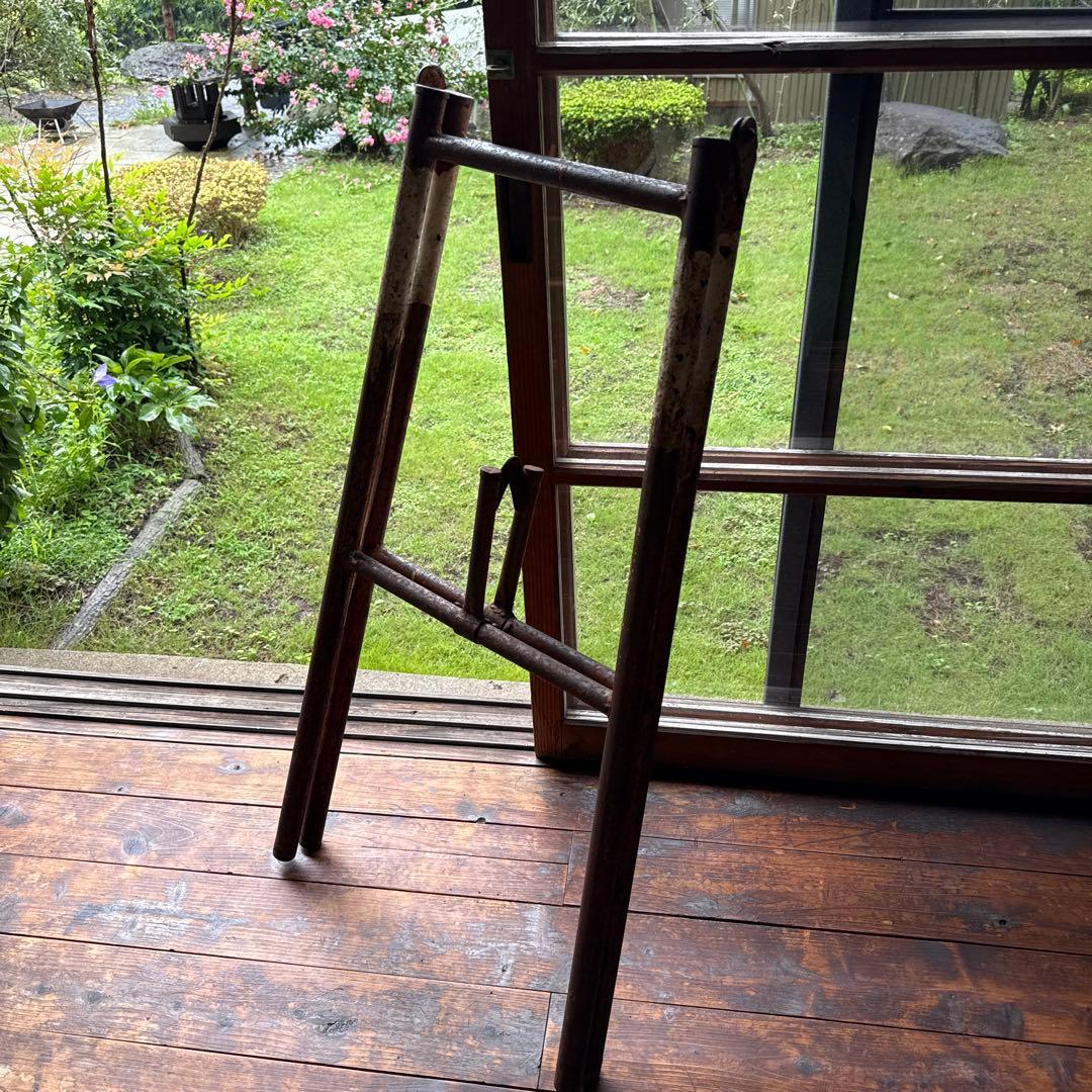 古道具　錆た古い脚立　ビンテージ　古びた鉄製　作業足場　昭和レトロ　オブジェ