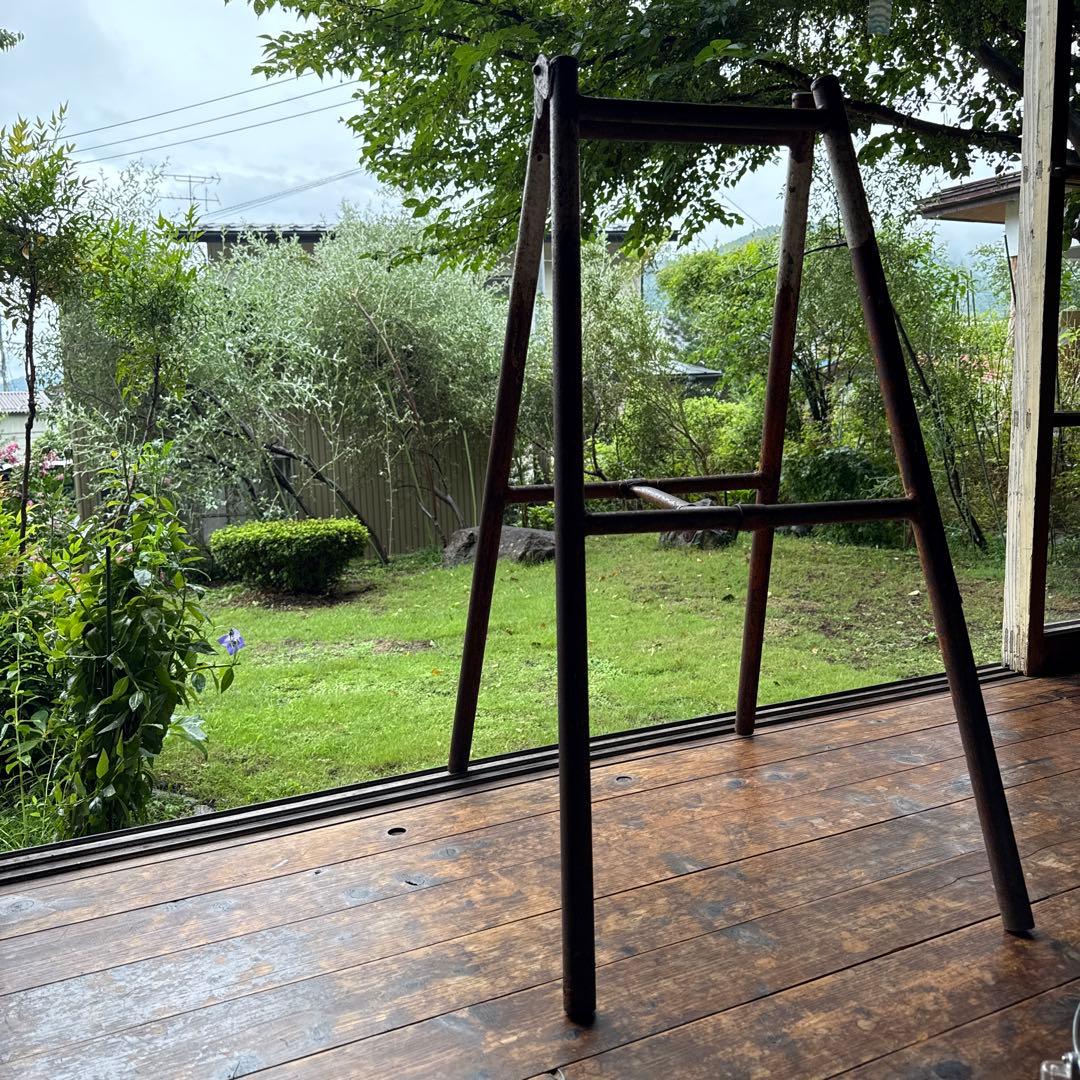 古道具　錆た古い脚立　ビンテージ　古びた鉄製　作業足場　昭和レトロ　オブジェ