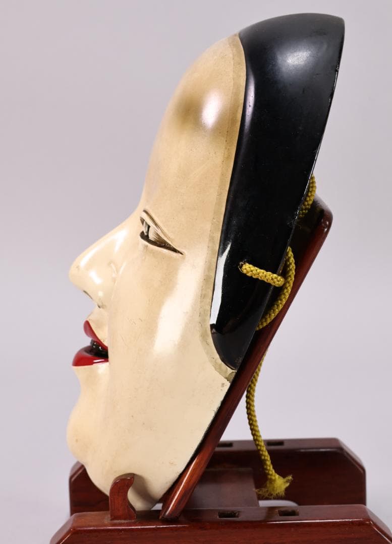 時代 古面　木彫彩色能面「小面」縦21cm　女面 お歯黒 能楽面　BK127