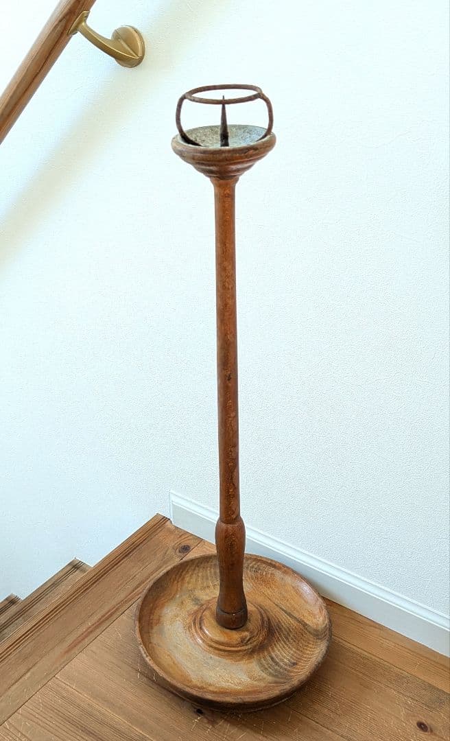 木目美しい趣ある燭台 約74cm ２台　天然木　antiques