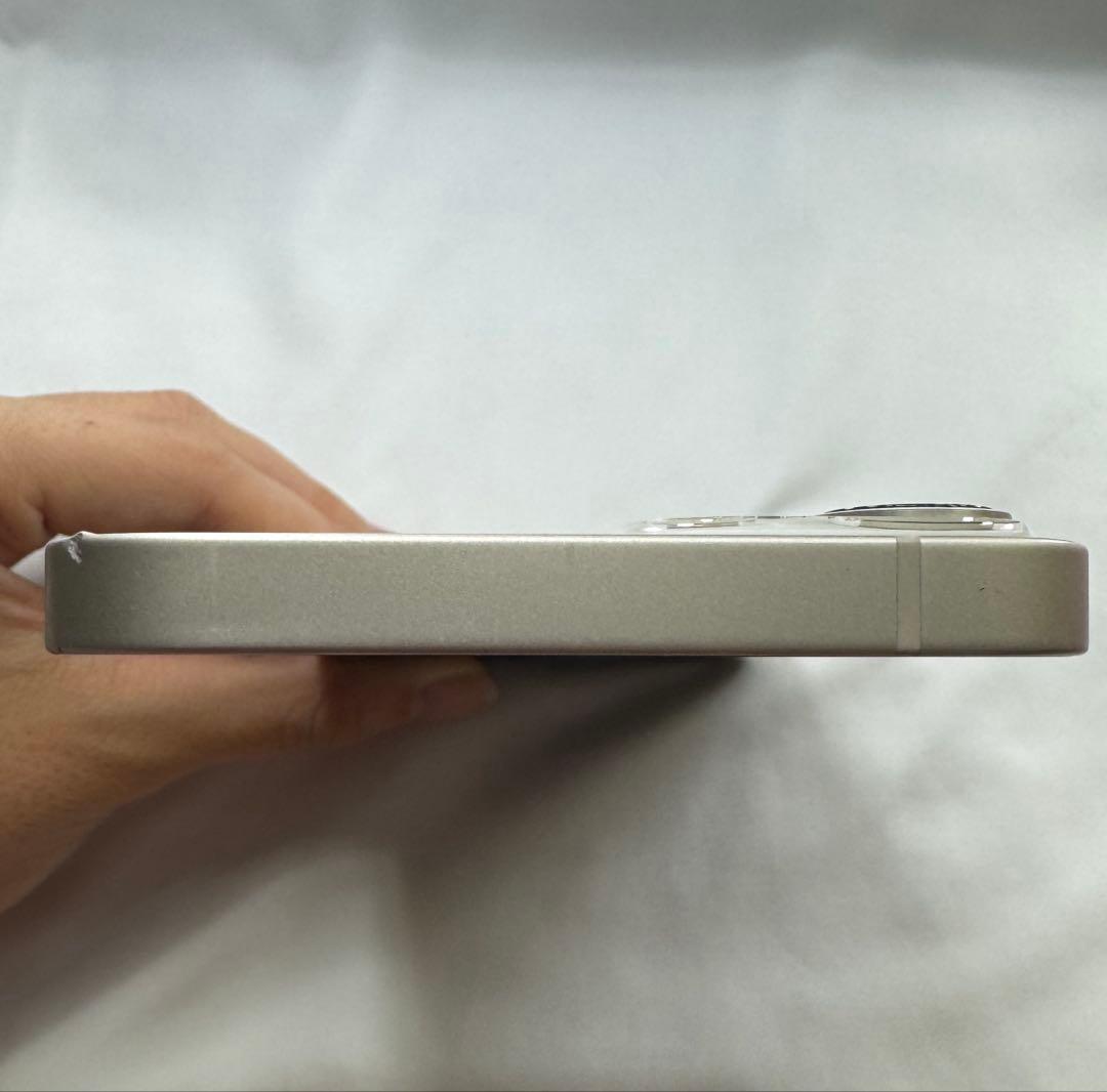 iPhone 13 128GB スターライト