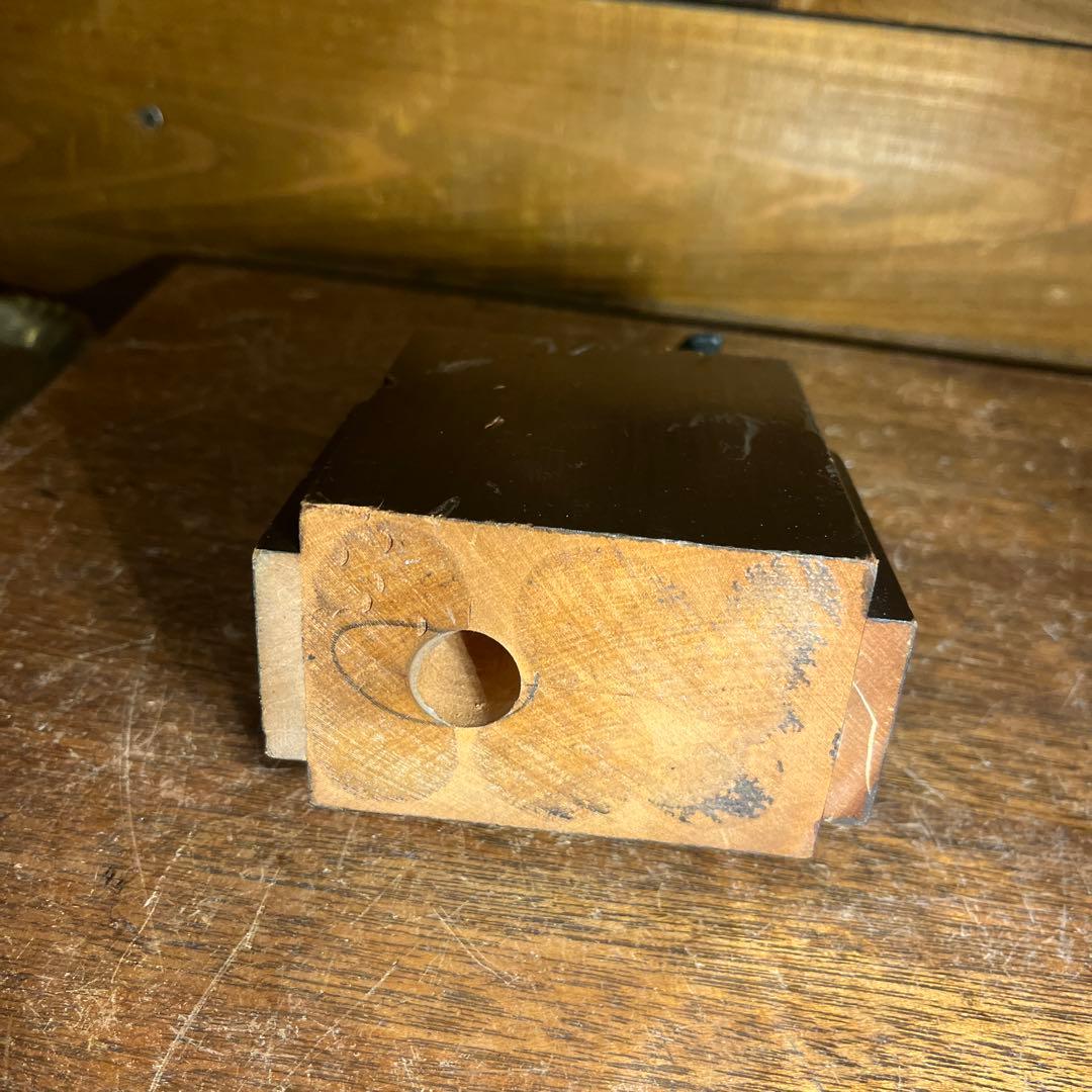 ヴィンテージブロンズ犬像 木製台座付き　Victor