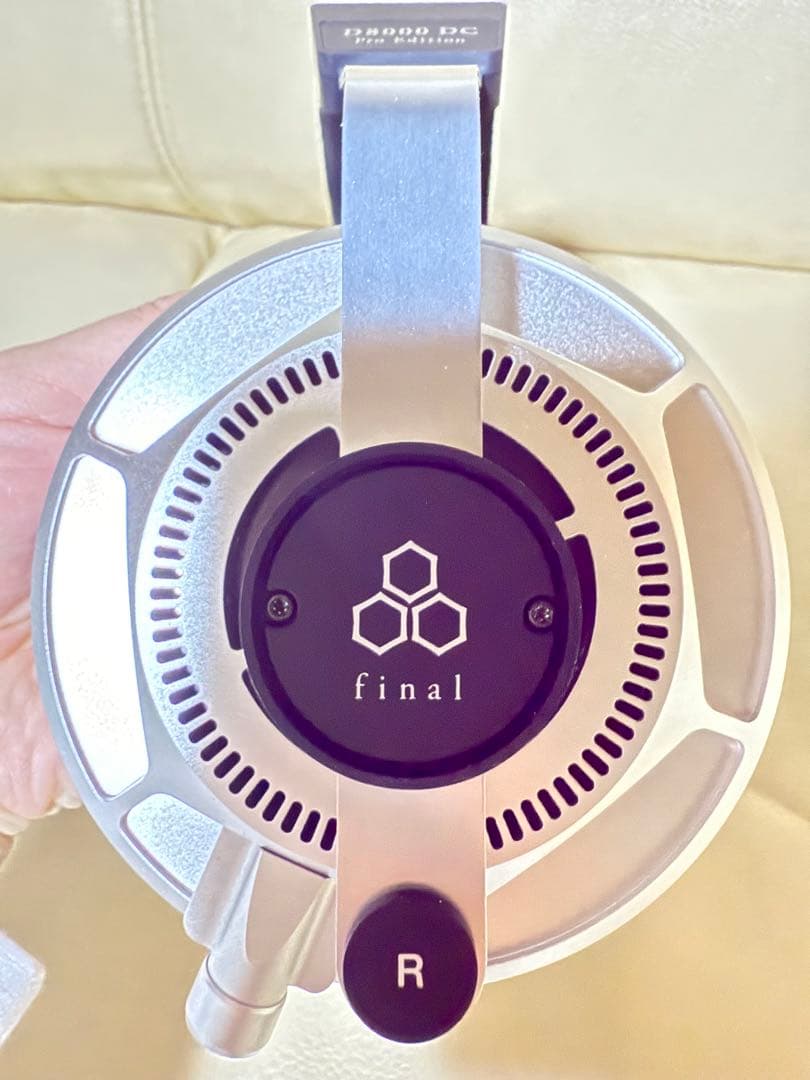 final D8000 DC Pro Edition ヘッドホン