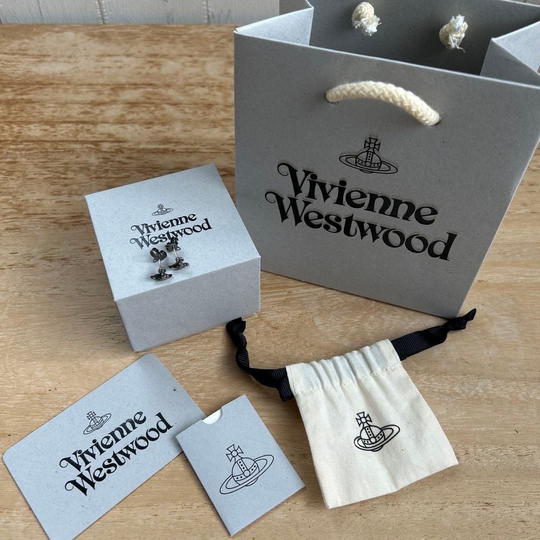 Vivienne Westwood シルバーピアス