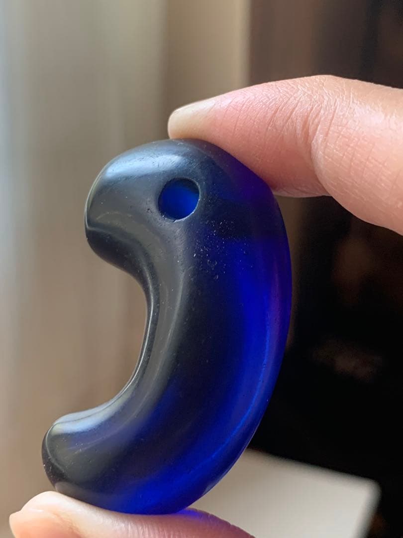 古墳期　瑠璃製勾玉　古代ガラス　出土　縄文　石器　化石　根付　糸魚川翡翠勾玉