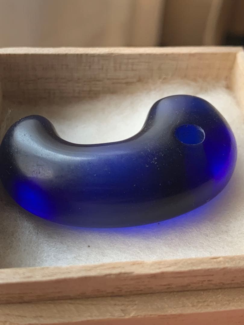 古墳期　瑠璃製勾玉　古代ガラス　出土　縄文　石器　化石　根付　糸魚川翡翠勾玉