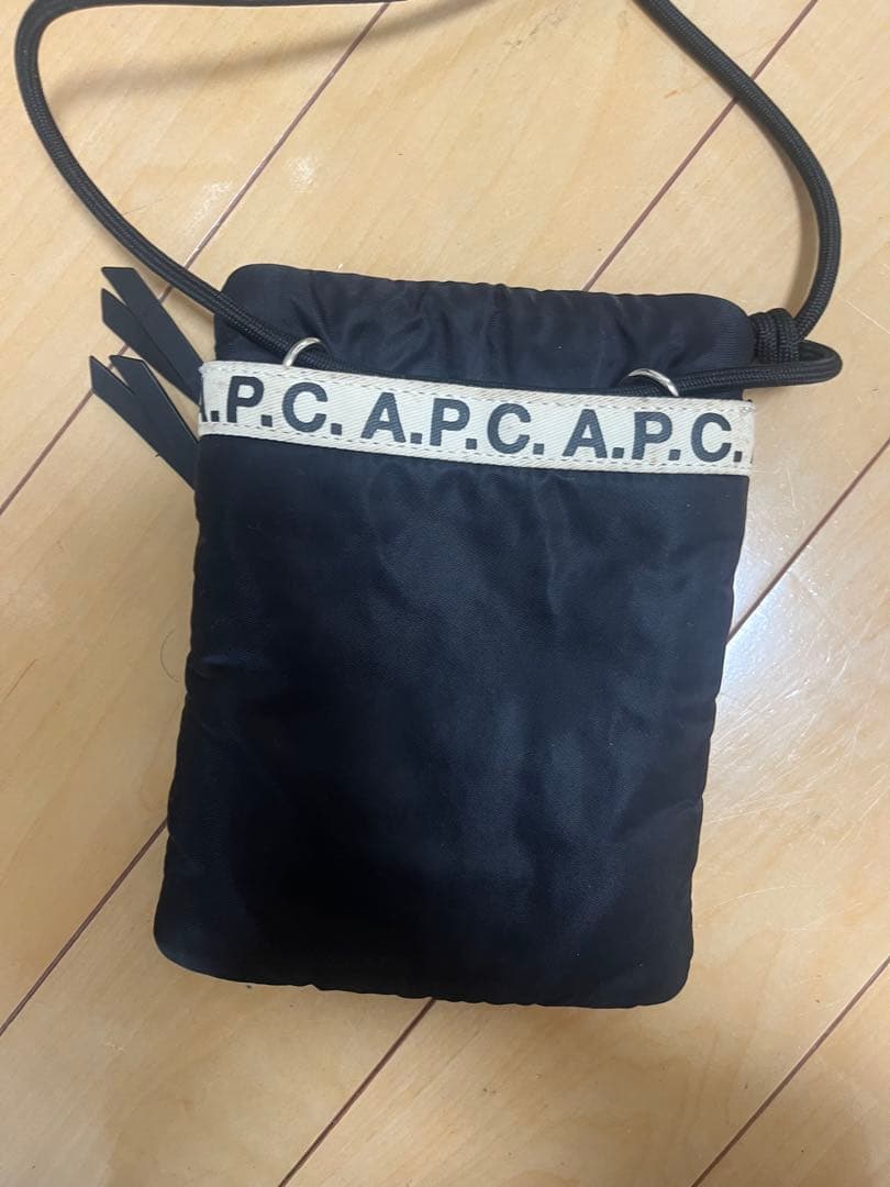 A.P.C. ブラック バッグ