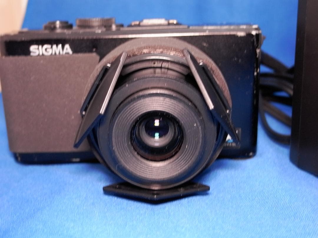 送料込み　シグマ　SIGMA DP2x 少難あり　撮影、再生など実用はOK