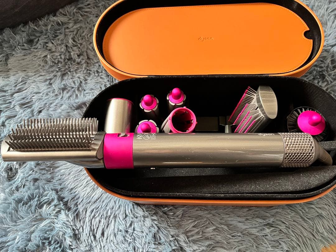 Dyson ヘアドライヤーセット 専用ケース付き