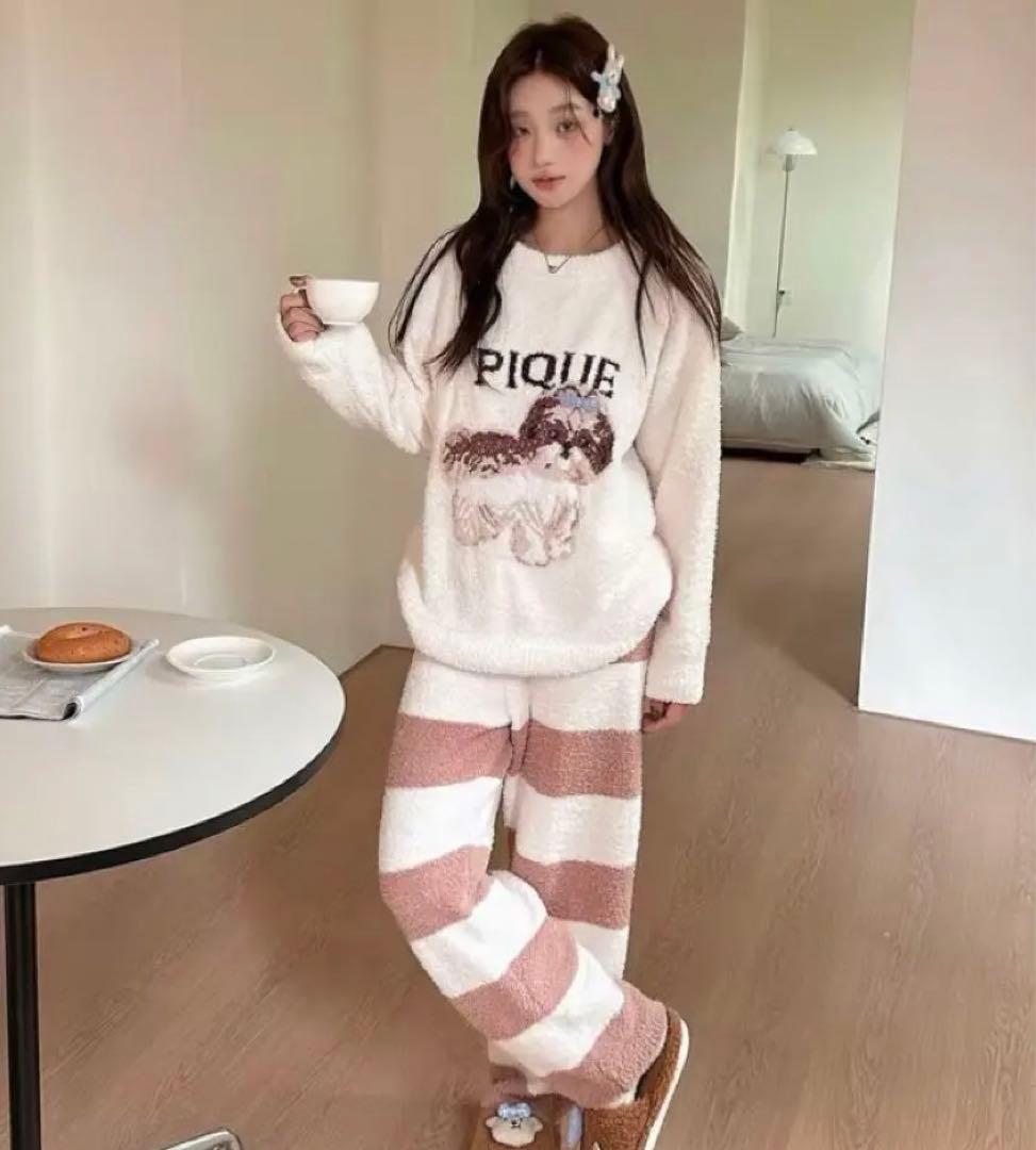 新品！ジェラピケお好きな方に！シーズーのプルオーバーふわもこ上下セットホワイト