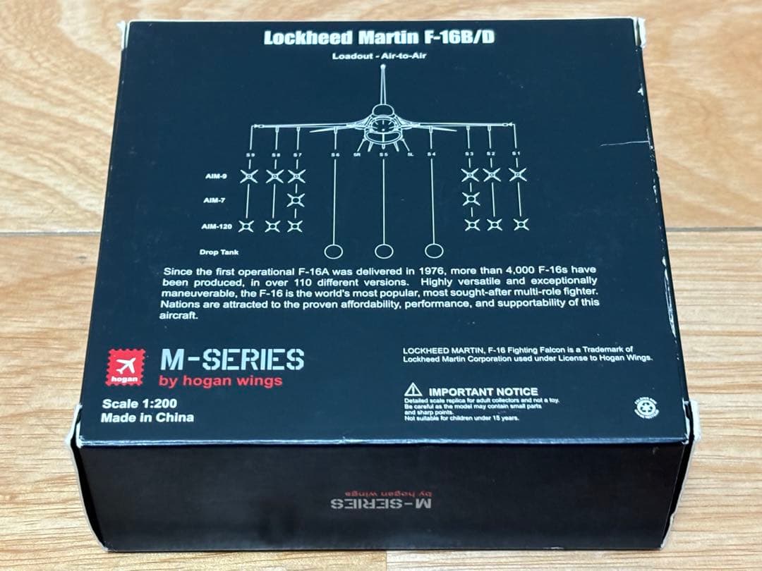 ホーガンウイング 1/200 F-16D 18th AGRS BlueFoxes