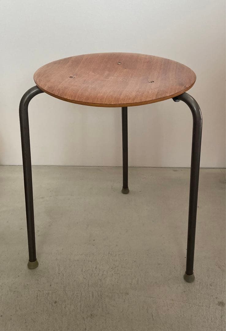 スツール　ビンテージ　デンマーク　３本足