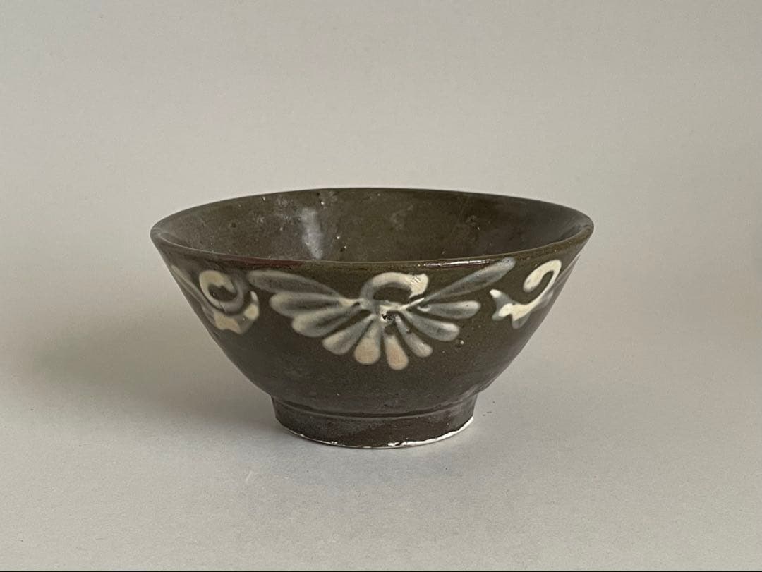 19世紀壺屋焼イッチン唐草マカイ筒描き茶碗 琉球沖縄古陶 骨董古美術民藝やちむん