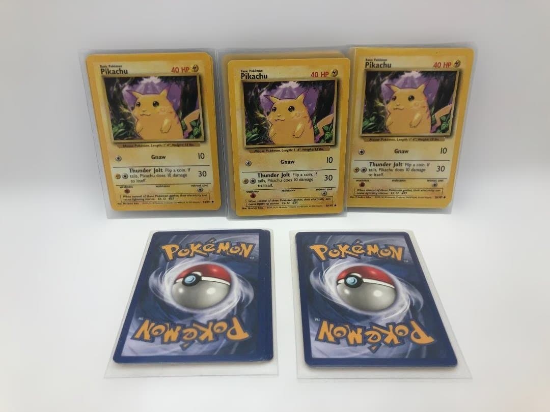 ピカチュウ　ポケモン　英語　Pikachu　イエローチーク　旧裏面　美品