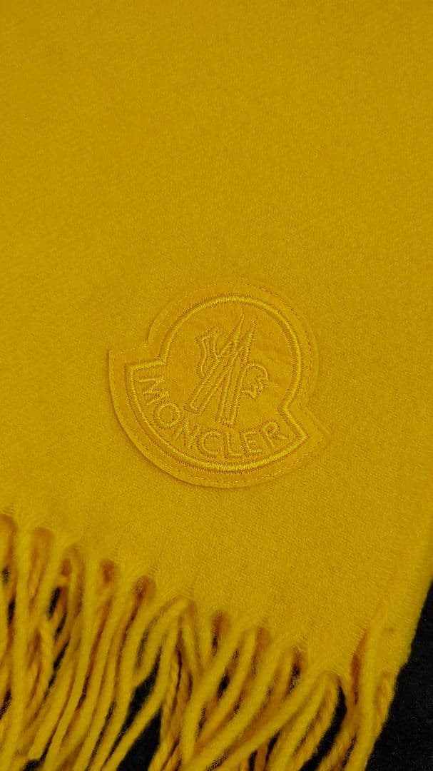 あさこのママ‼️MONCLER モンクレール ビッグロゴ フリンジマフラー