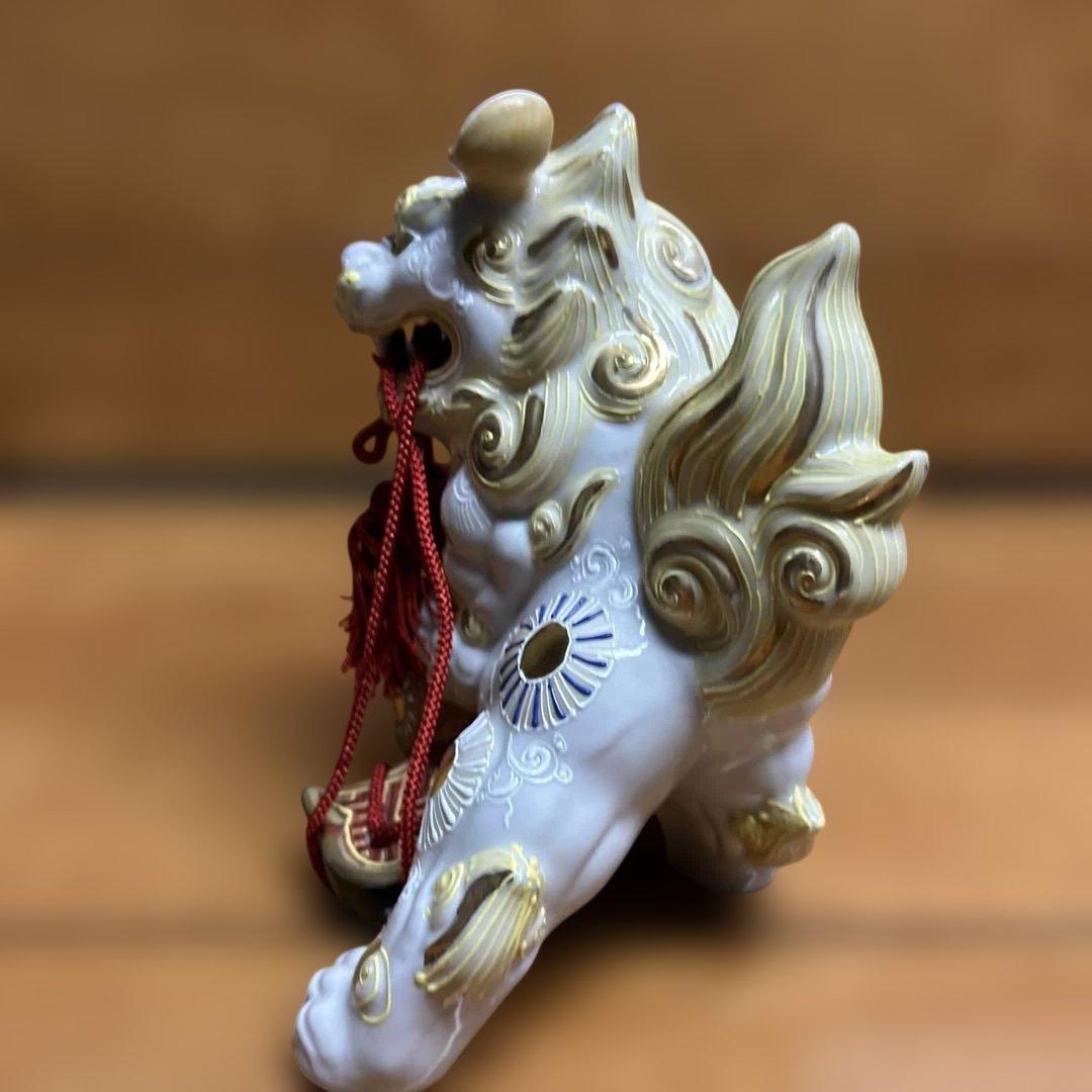 獅子の陶器置物 白金装飾