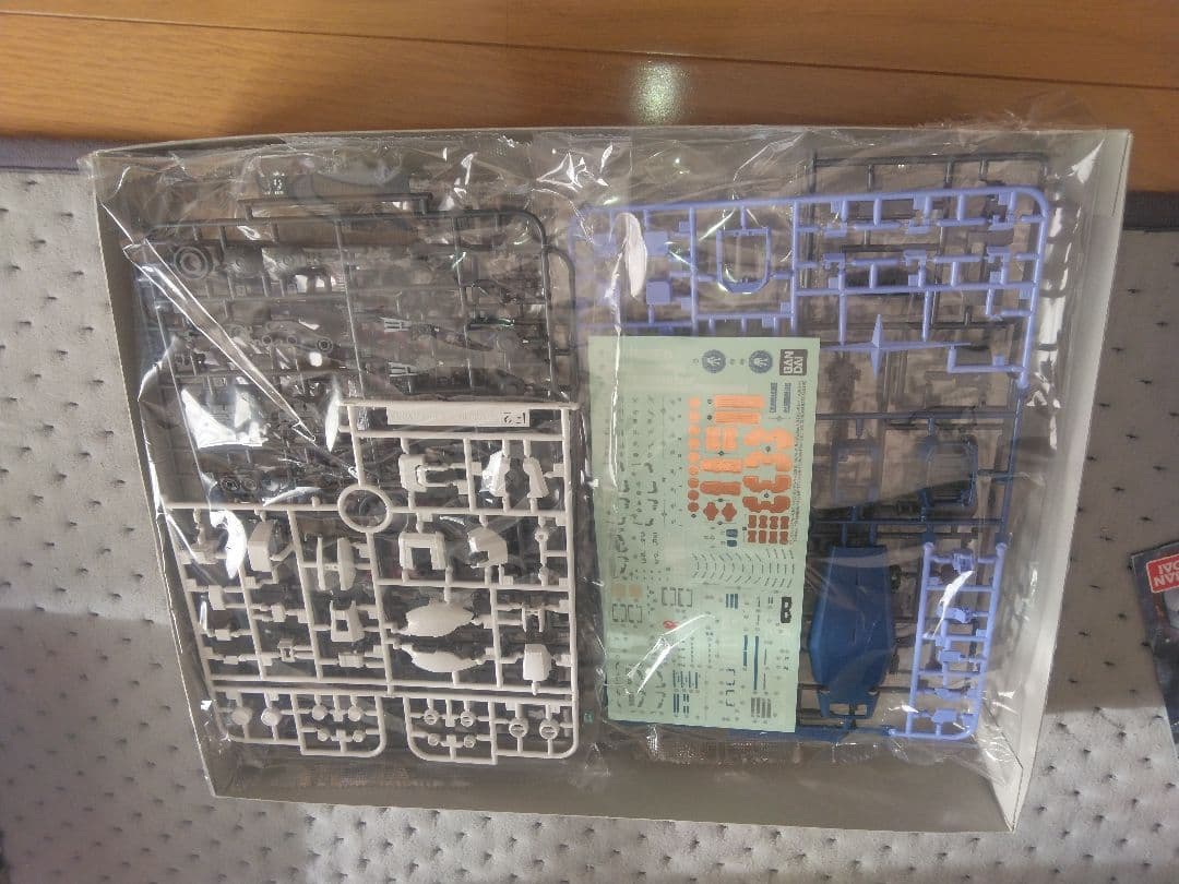 ゆき2256　ガンプラ3個とガンプラジャンク四点等