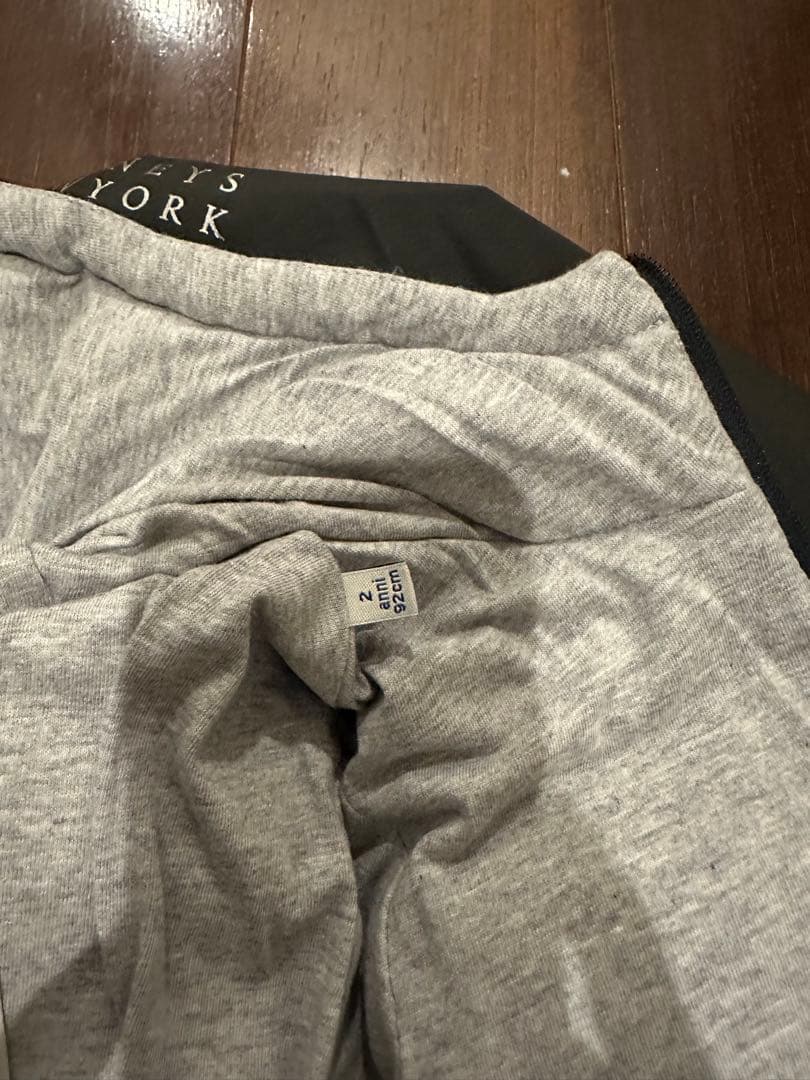 ほぼ未使用　MONCLER フード付きダウンジャケット ネイビー