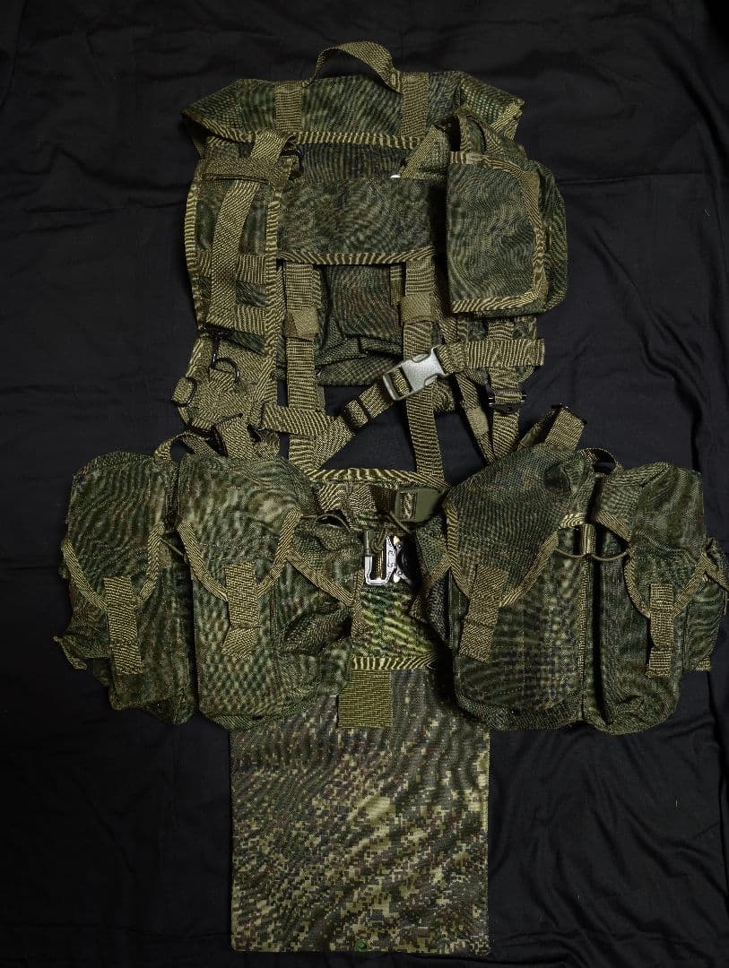 赤字出品　SMERSH チェストリグ デジタルフローラ レプリカ