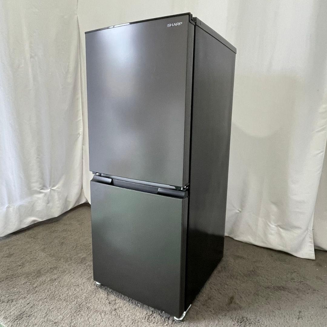 シャープ　冷蔵庫　一人暮らし　小型　つけかえ対応ドア　設置無料　綺麗　中古　黒