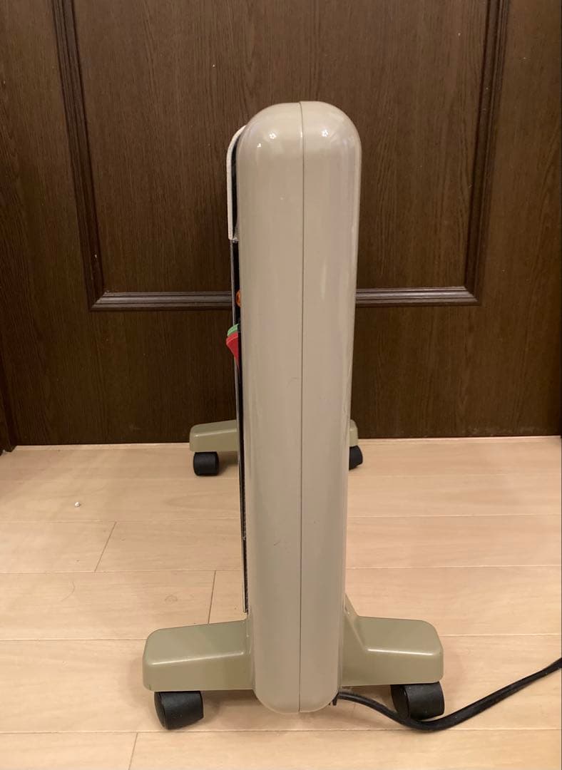 夢暖房　遠赤外線パネルヒーター 660型　キャスター付き　安全設計