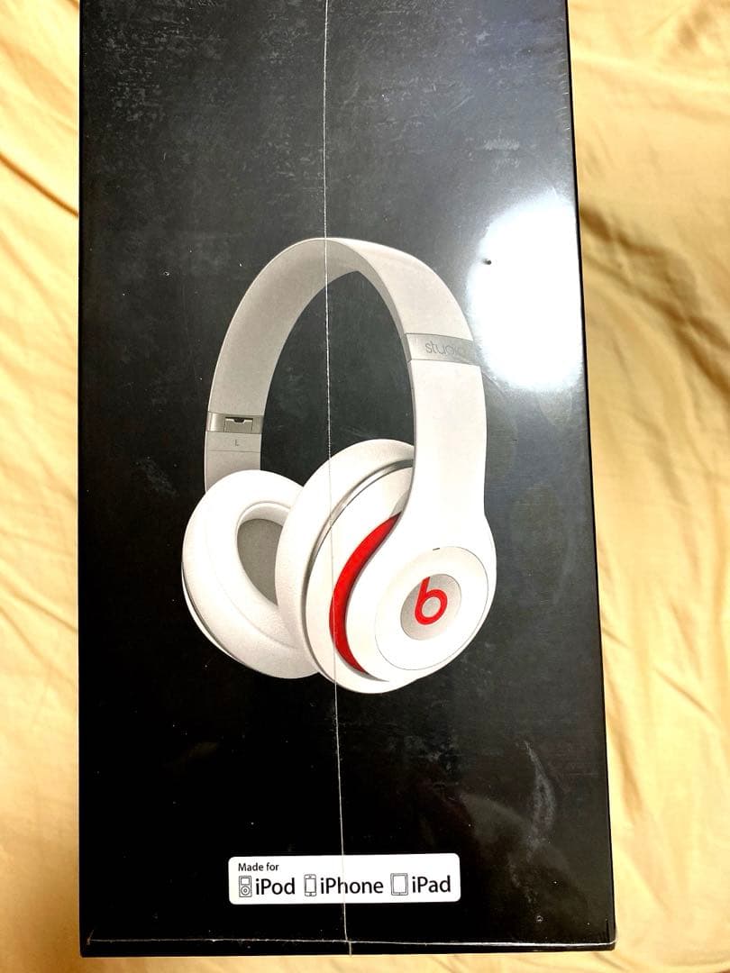 新品Beats ByDr. Dreビーツ ヘッドホンイヤホンiPod
