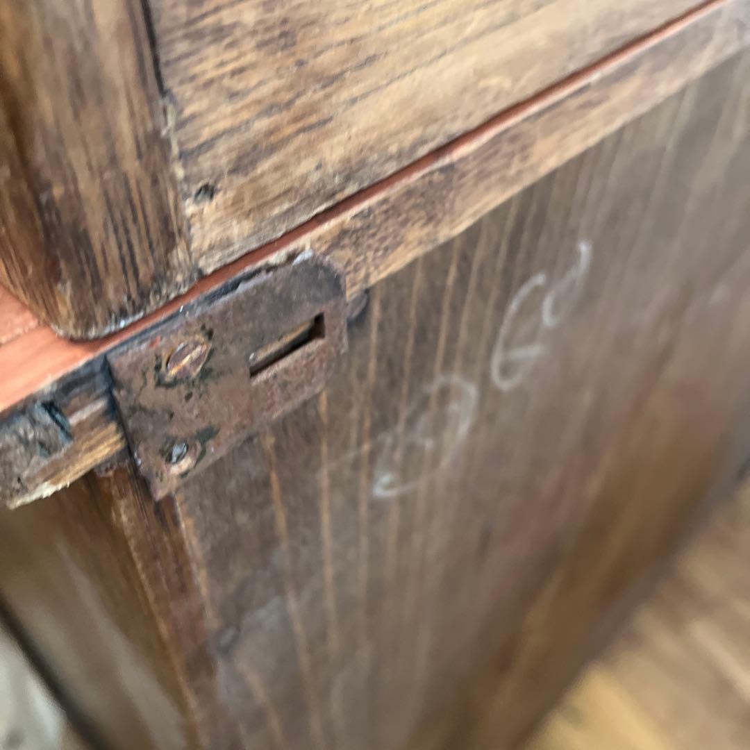 英国アンティーク木製キャビネット オープンシェルフ付き