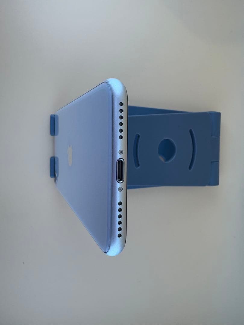 iPhone SE3 64GB スターライトSIMフリーバッテリー92%