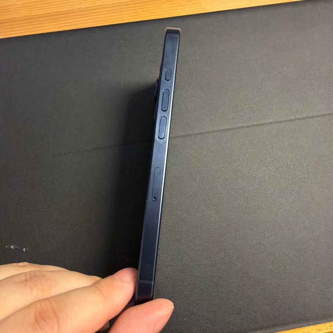 【美品】iPhone15Pro 256GBブルーチタニウム