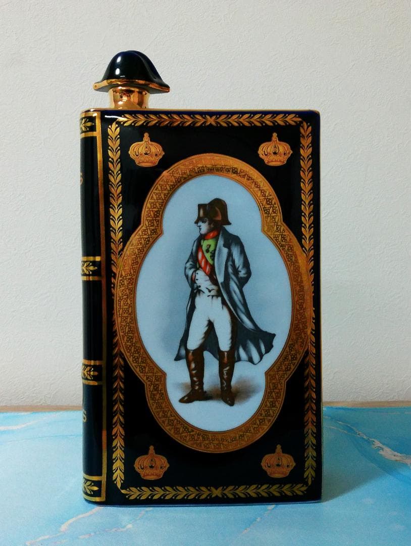 CAMUS　ナポレオン　コニャック　ブック　陶器ボトル　アンティーク　ボトルのみ