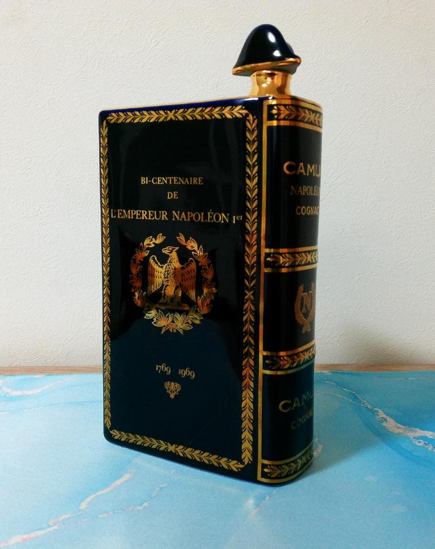 CAMUS　ナポレオン　コニャック　ブック　陶器ボトル　アンティーク　ボトルのみ