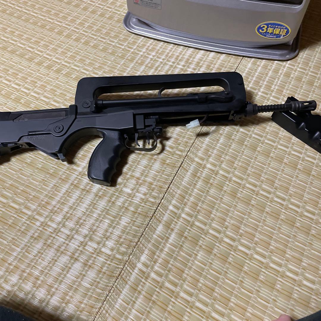 東京マルイ　ファマス　電動ガン