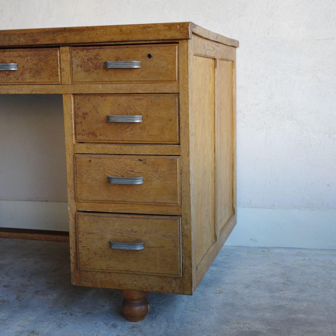 デスク　古いレトロな机　作業台