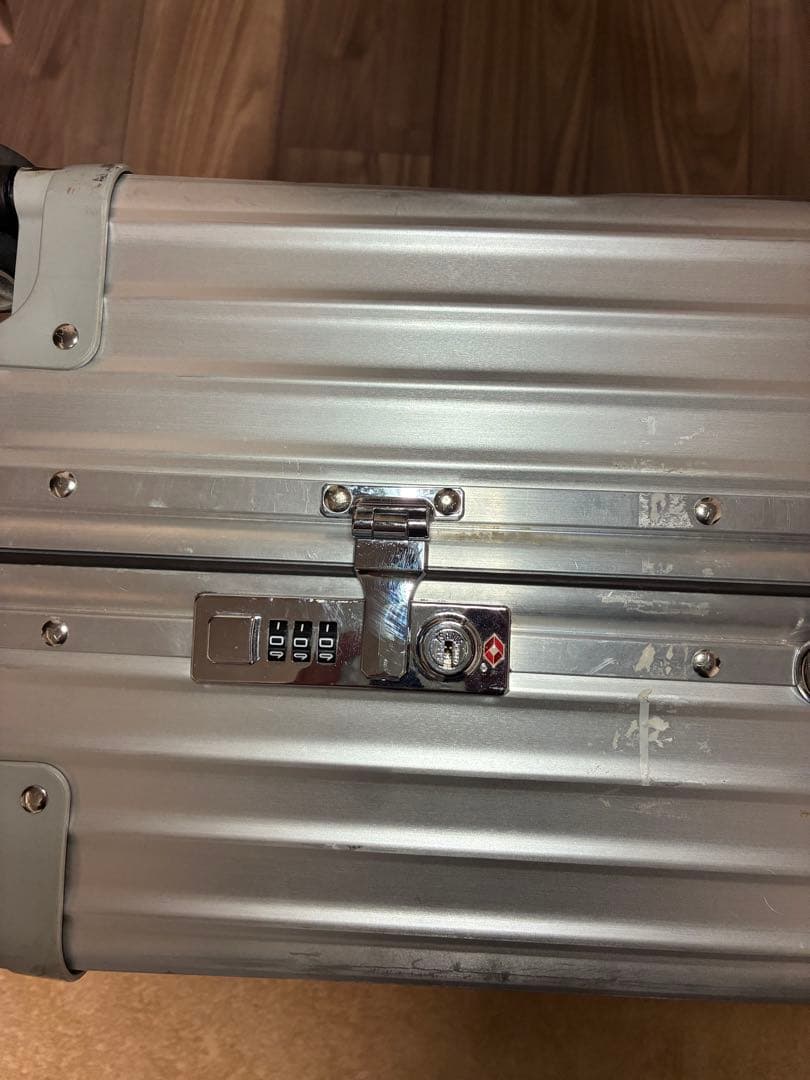 リモワ　クラシックフライト974.70 78ℓキャリーケース TSAロック付き
