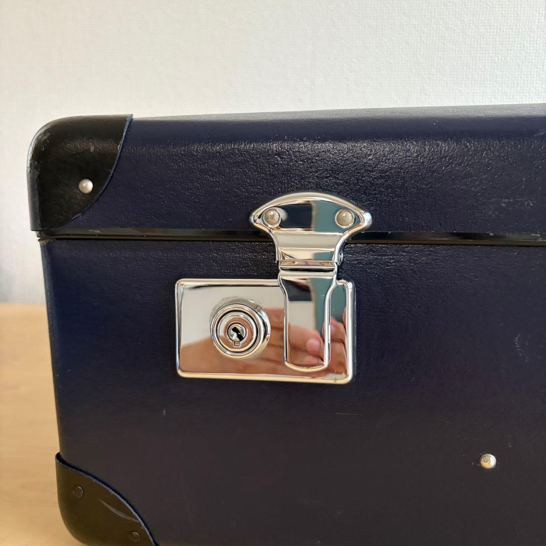 【純正ベルト付】グローブトロッター オリジナル ラージスーツケース ネイビー