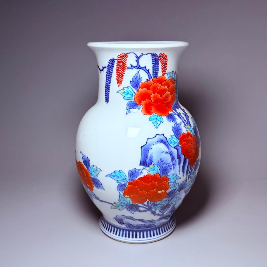 人間国宝　今泉今右衛門　錦岩牡丹絵花瓶　在銘　共箱　櫛文高台　有田焼