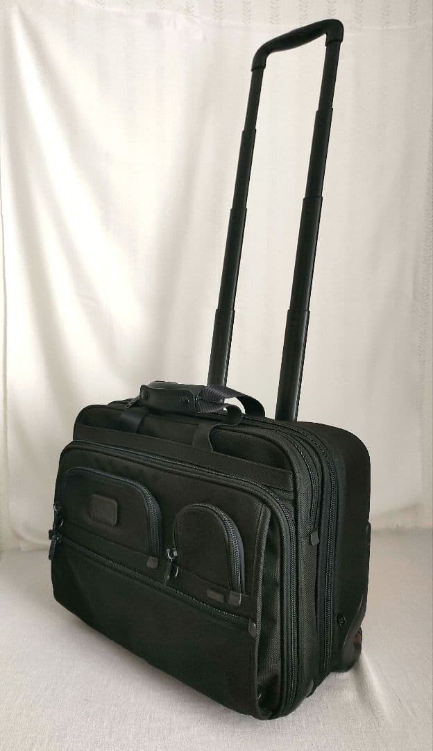 【極美品】TUMI 26127DH キャリーバッグ　機内OK　拡張可能　黒