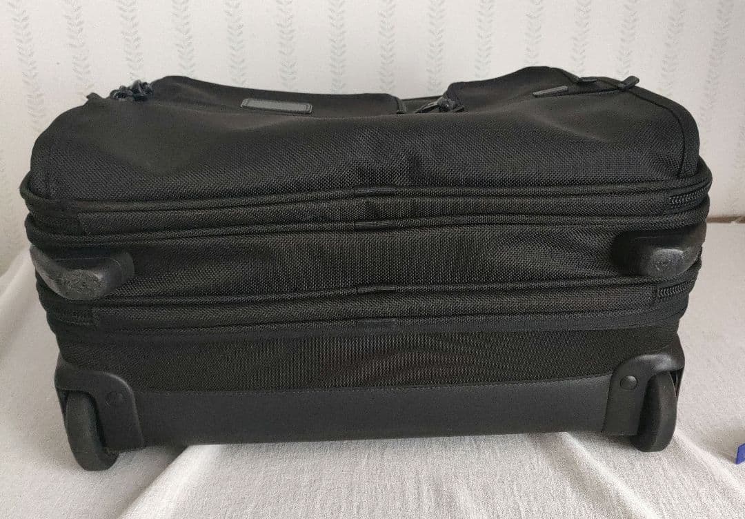 【極美品】TUMI 26127DH キャリーバッグ　機内OK　拡張可能　黒