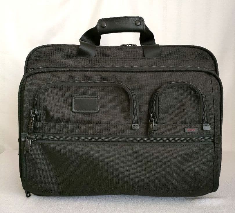 【極美品】TUMI 26127DH キャリーバッグ　機内OK　拡張可能　黒