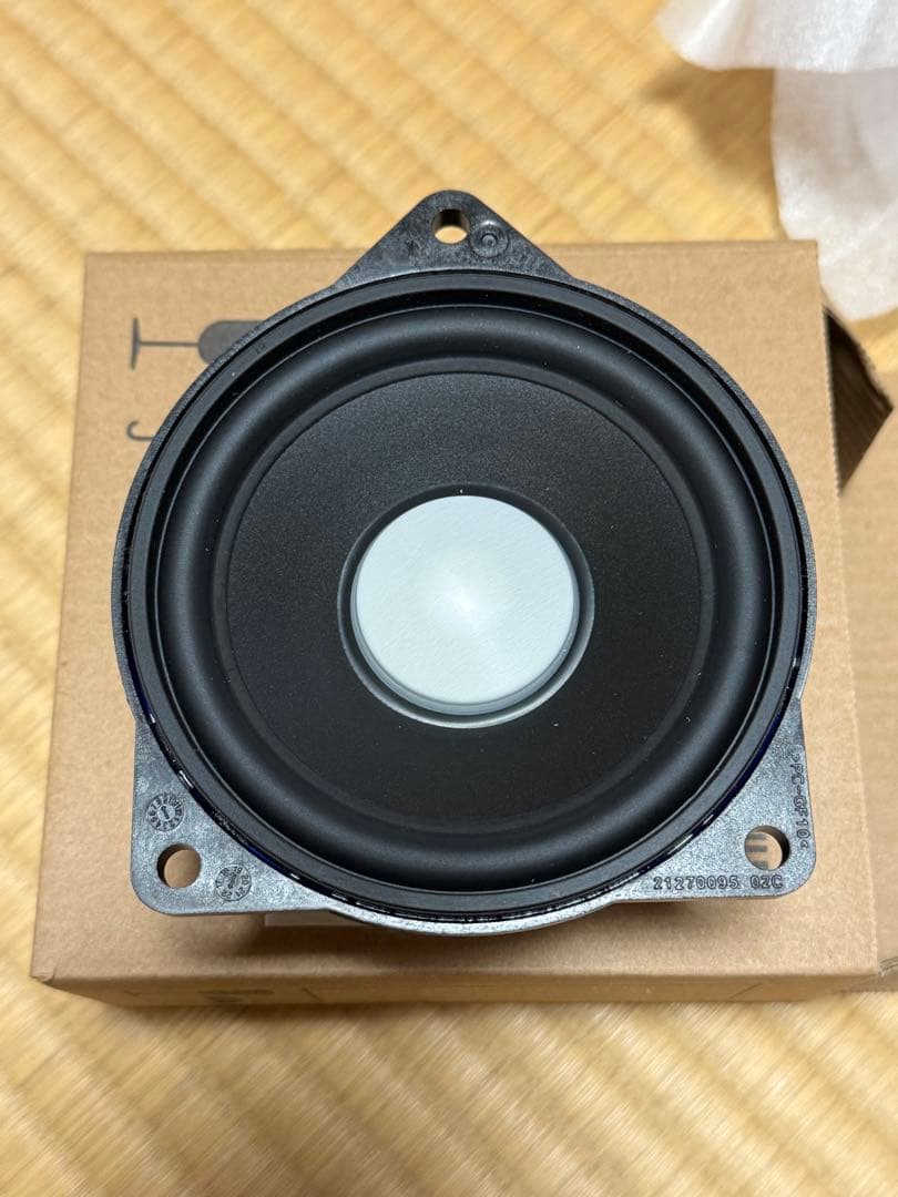 F30 BMW ミッドレンジスピーカー（新品未使用品）