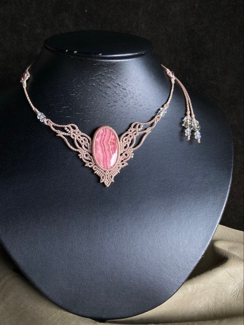 インカローズ　マクラメネックレス