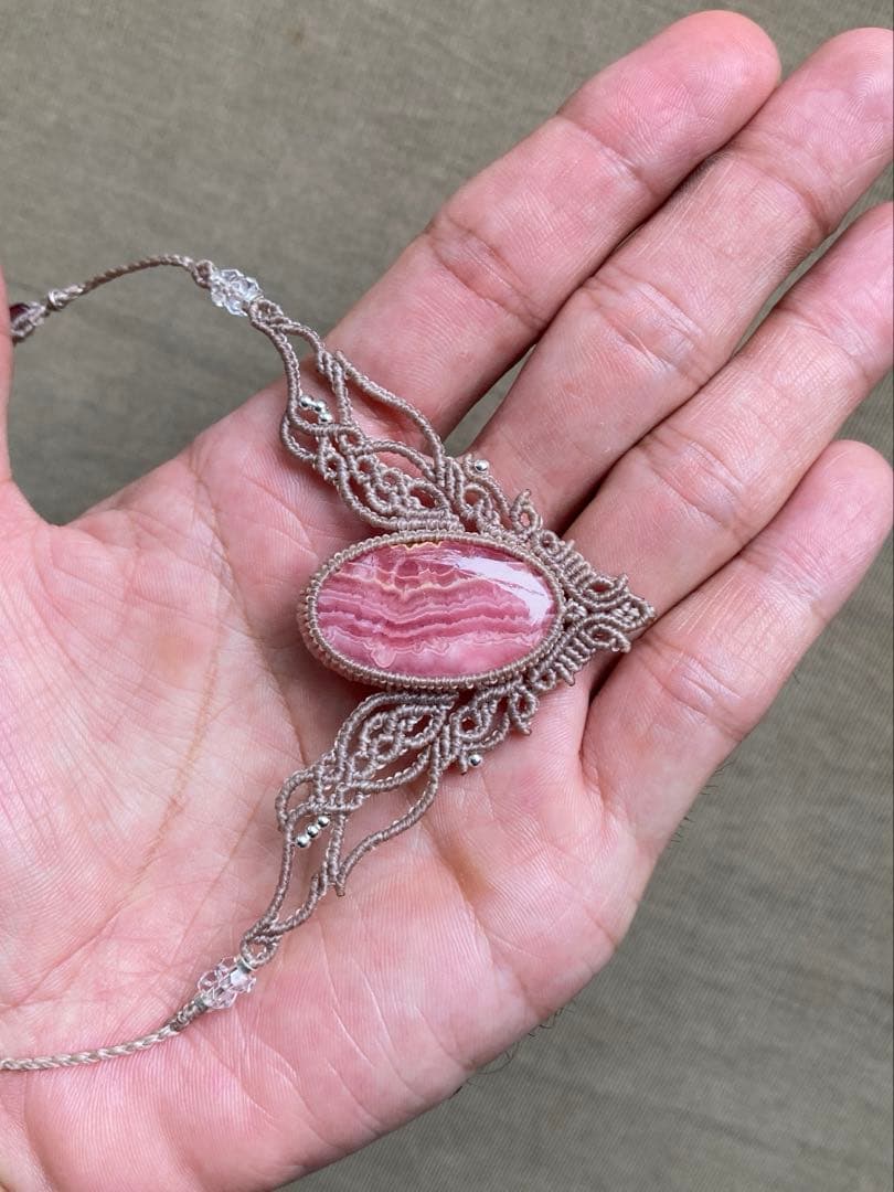 インカローズ　マクラメネックレス