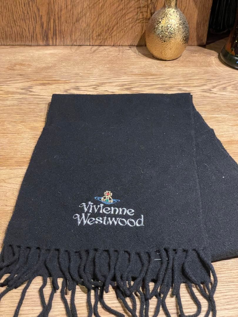 【極美品】Vivienne Westwood ブラックマフラー