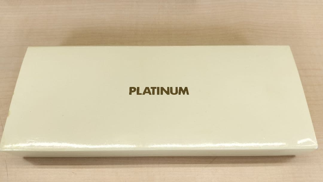 【未使用】アカブライヤー　センチュリー3776　プラチナ万年筆 F（細字）