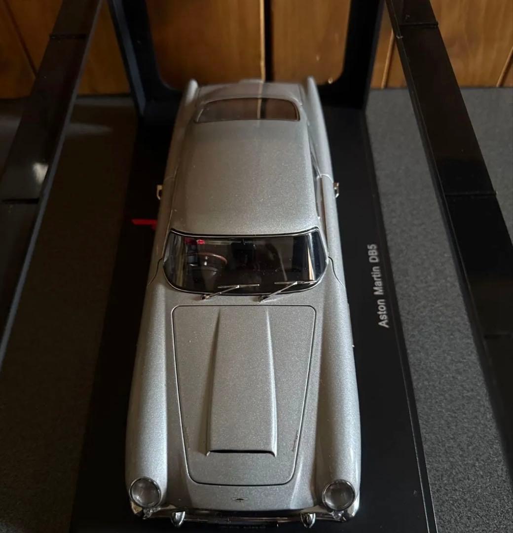 オートアート1/18 Aston Martin DB5