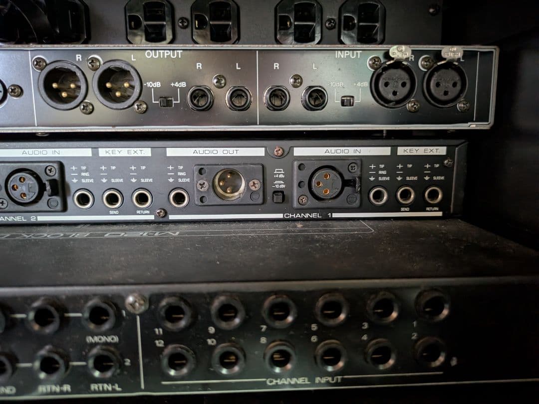 ラック　エフェクター　REV500 、MDX2000、ETA、M-120、SKB