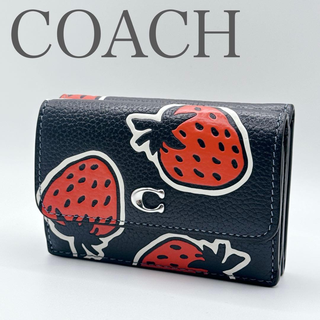 【極美品】coach コーチ 三つ折り 財布 苺 レザーネイビー