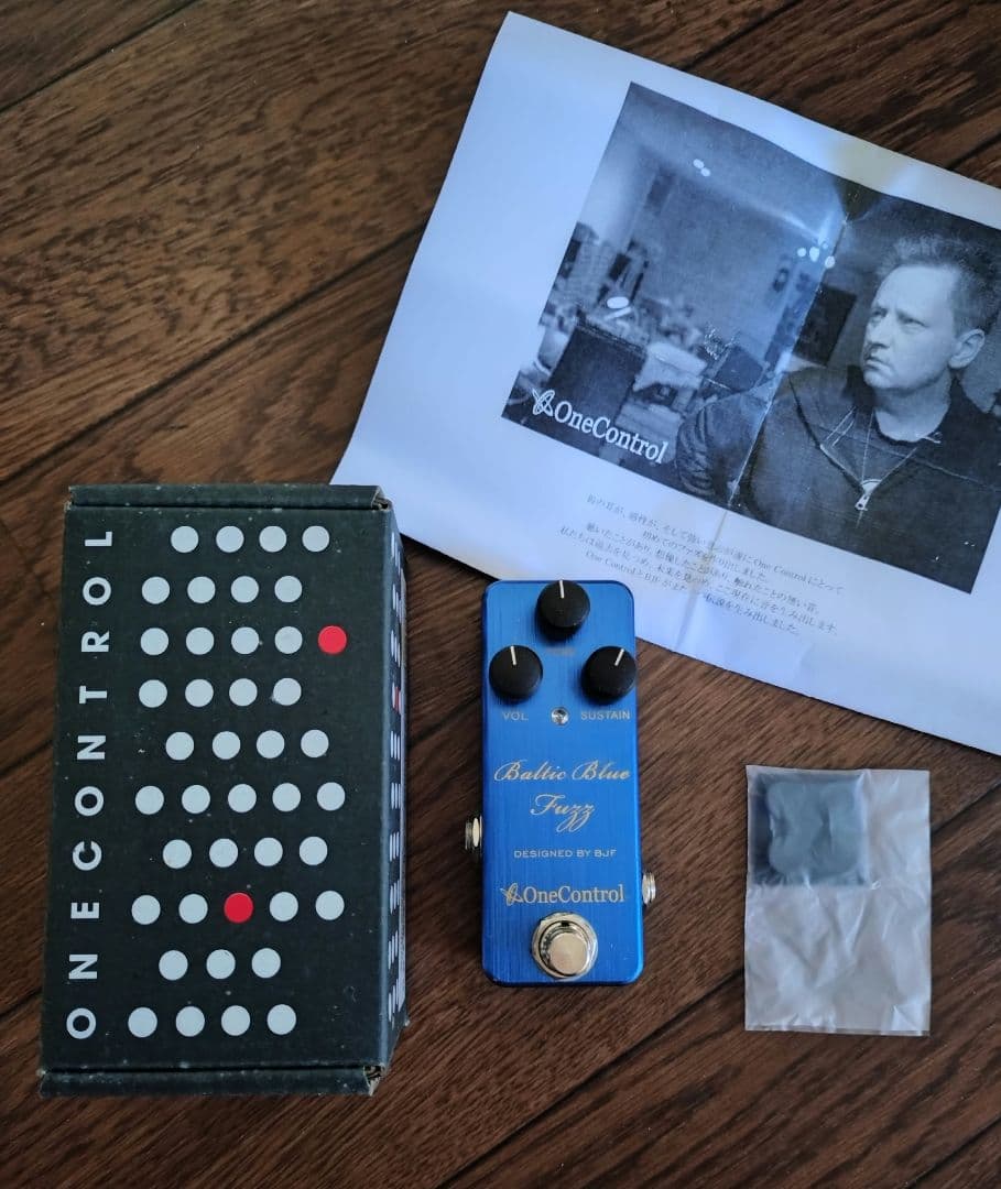 【箱あり】One Control Baltic Blue Fuzz　ファズ