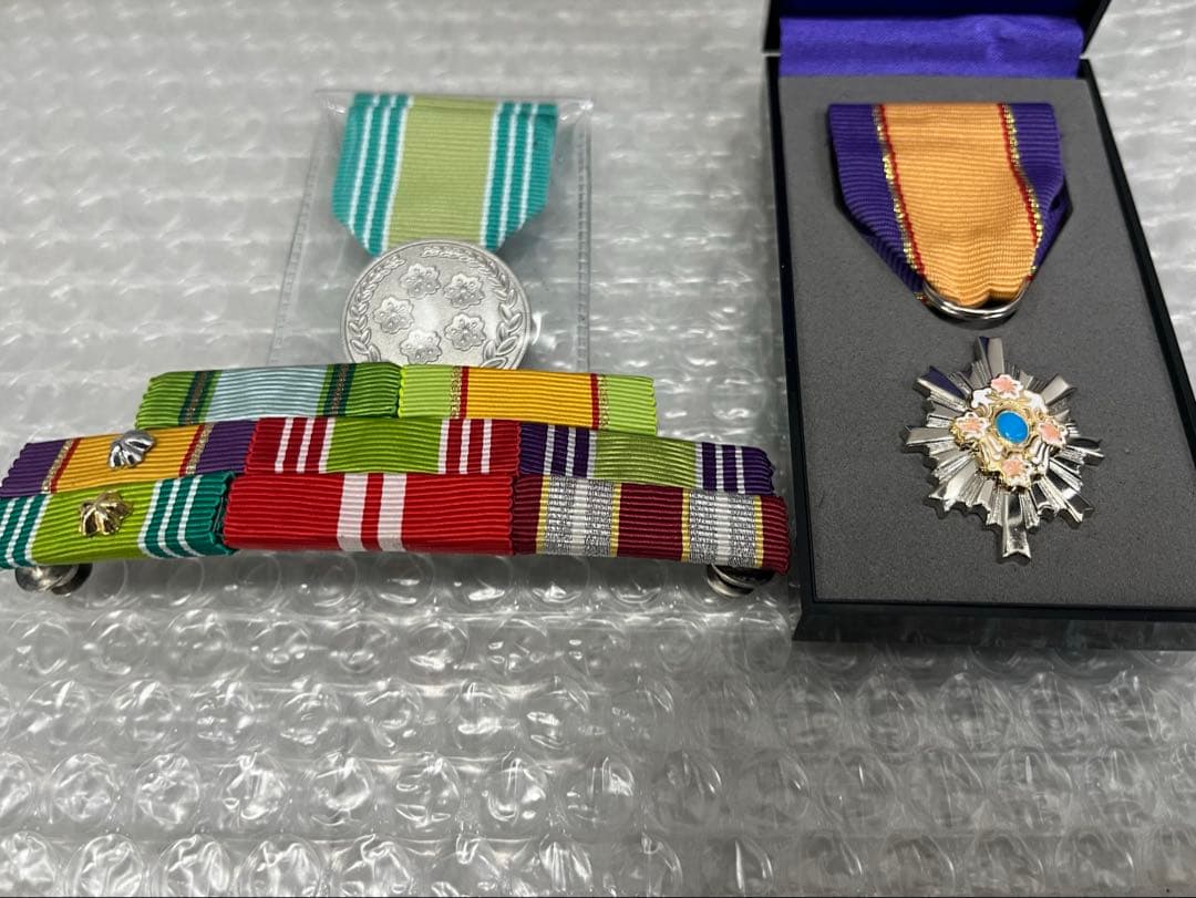 防衛記念賞、防衛功労賞