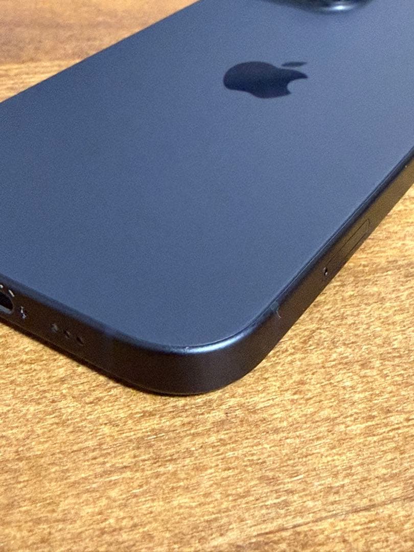 iPhone15 128GB SIMフリー ガラスフィルム付き　バッテリー88%